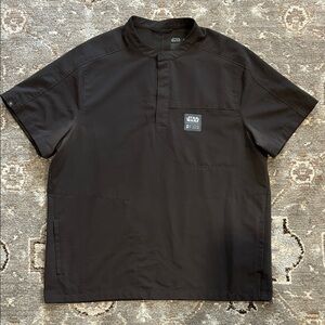 FIGS x  STAR WARS Gray Scrub Top Shirt snap Up